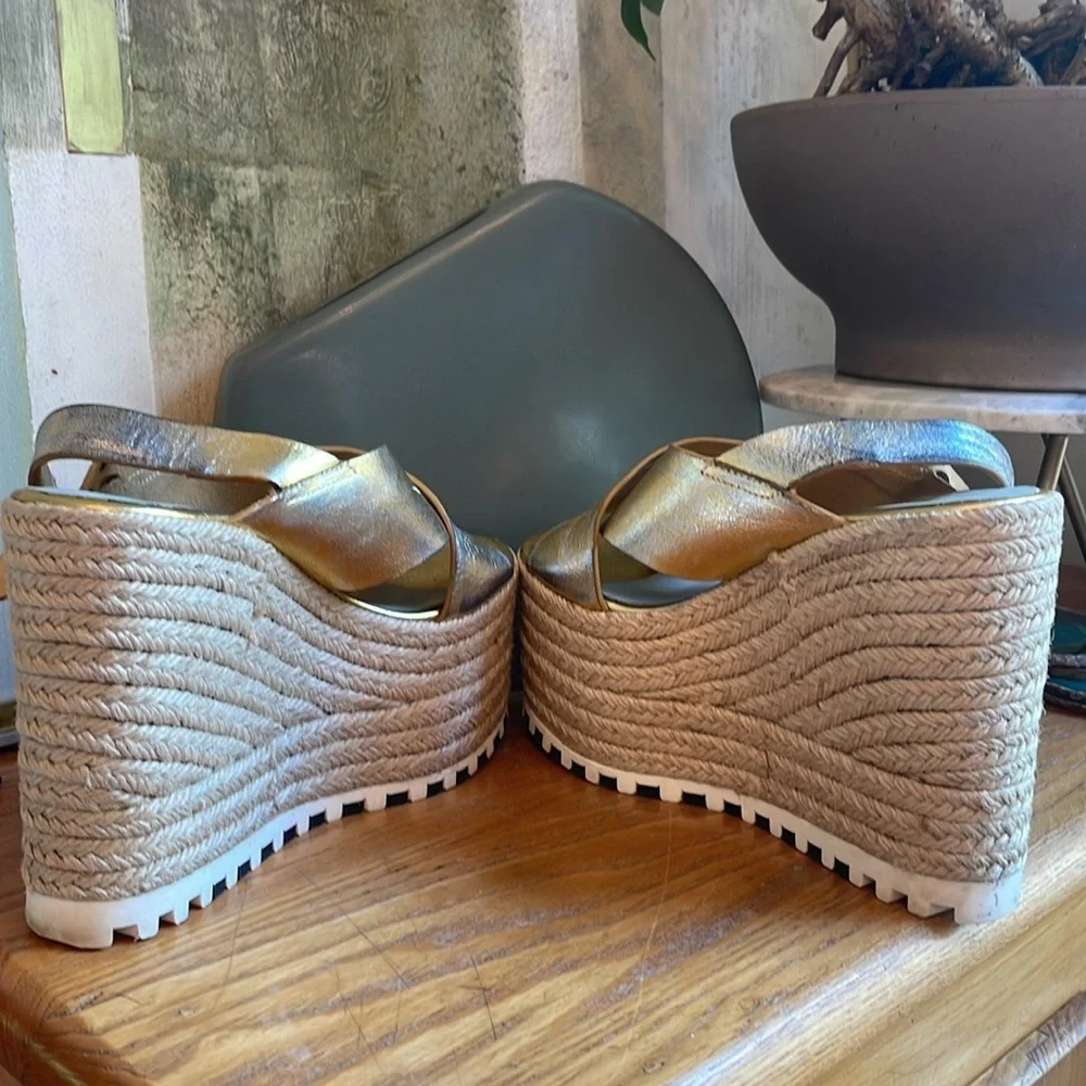 🐾 Marc Jacobs platform distressed gold leather espadrilles w rhinestone buckles